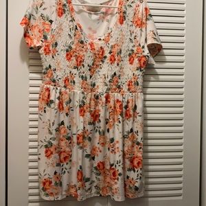 Bobbie Brooks XL long floral top with flattering cinched smock center